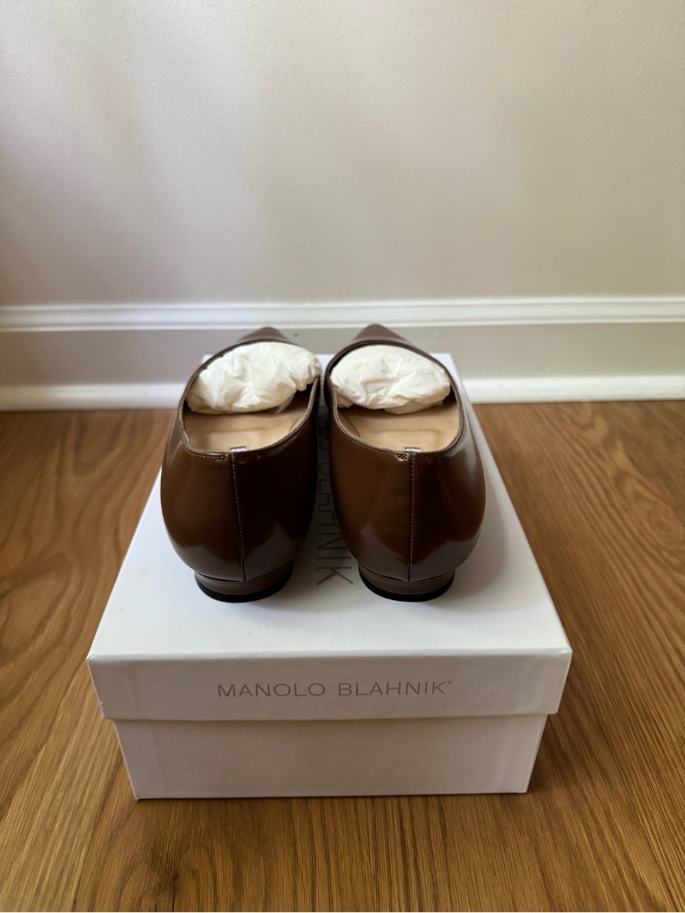 NWT Manolo Blahnik BB 10 Leather Point-Toe Brown Leather Ballet Flats, 39.5/9.5 - Picture 4 of 13